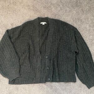 American Eagle Sweater in Grey, Size Medium